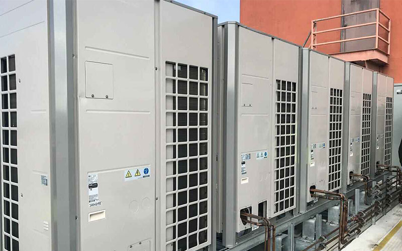 Vrf-Air-Conditioning-System-What-is-a-VRF-air-conditioning-system-and-how-does-it-work سیستم تهویه مطبوع vrf و بررسی فنی سیستمهای تهویه مطبوع vrf و مزایا و معایب استفاده از سیستم تهویه مطبوع vrf و طرز کار سیستم تهویه مطبوع vrf و قیمت سیستم تهویه مطبوع vrf و مقایسه سیستم تهویه مطبوع vrf با اسپلیت، داکت اسپلیت و چیلر و اجزای اصلی سیستم تهویه مطبوع vrf و محاسبه ظرفیت سیستم تهویه مطبوع vrf و خرید انواع سیستم تهویه مطبوع vrf از بهترین شرکت تولیدکننده سیسمهای تهویه مطبوع شرکت هوای ناب بارن - سیستم تهویه مطبوع VRF چیست و چگونه کار میکند